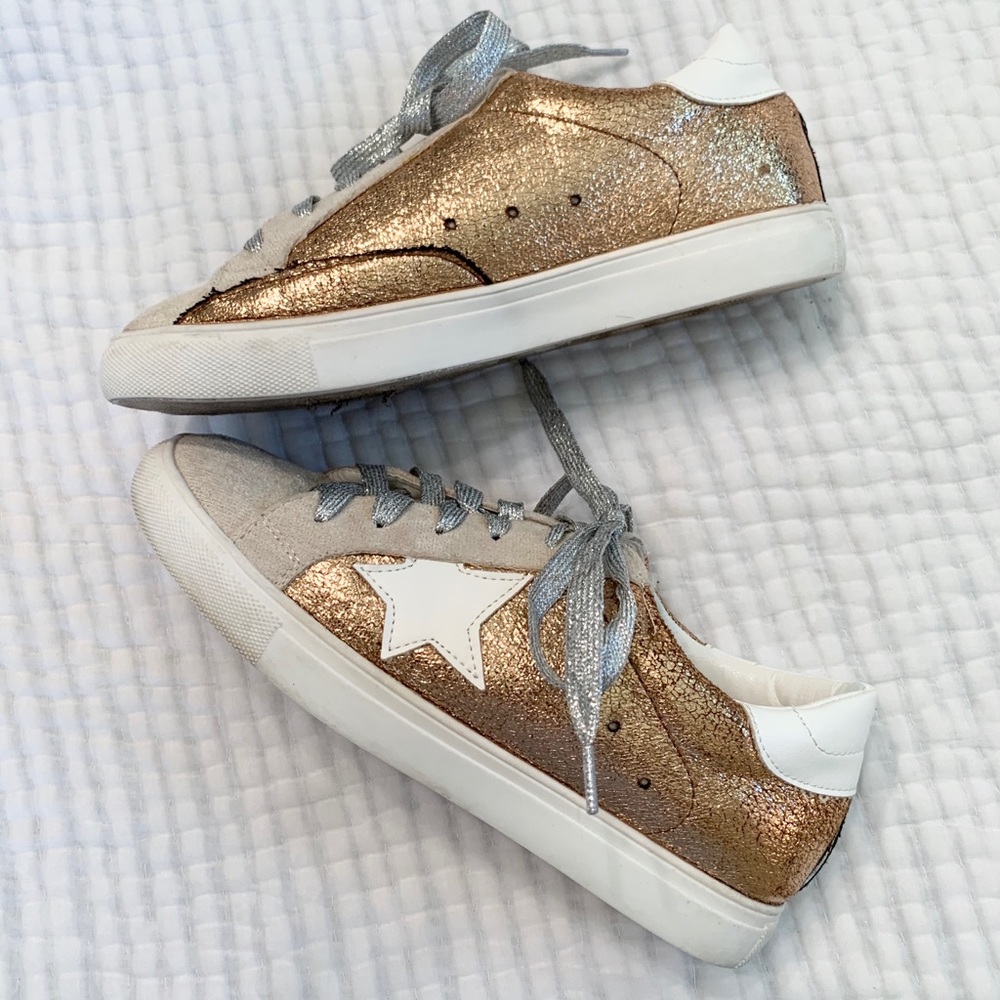 Metallic ⭐️ sneakers